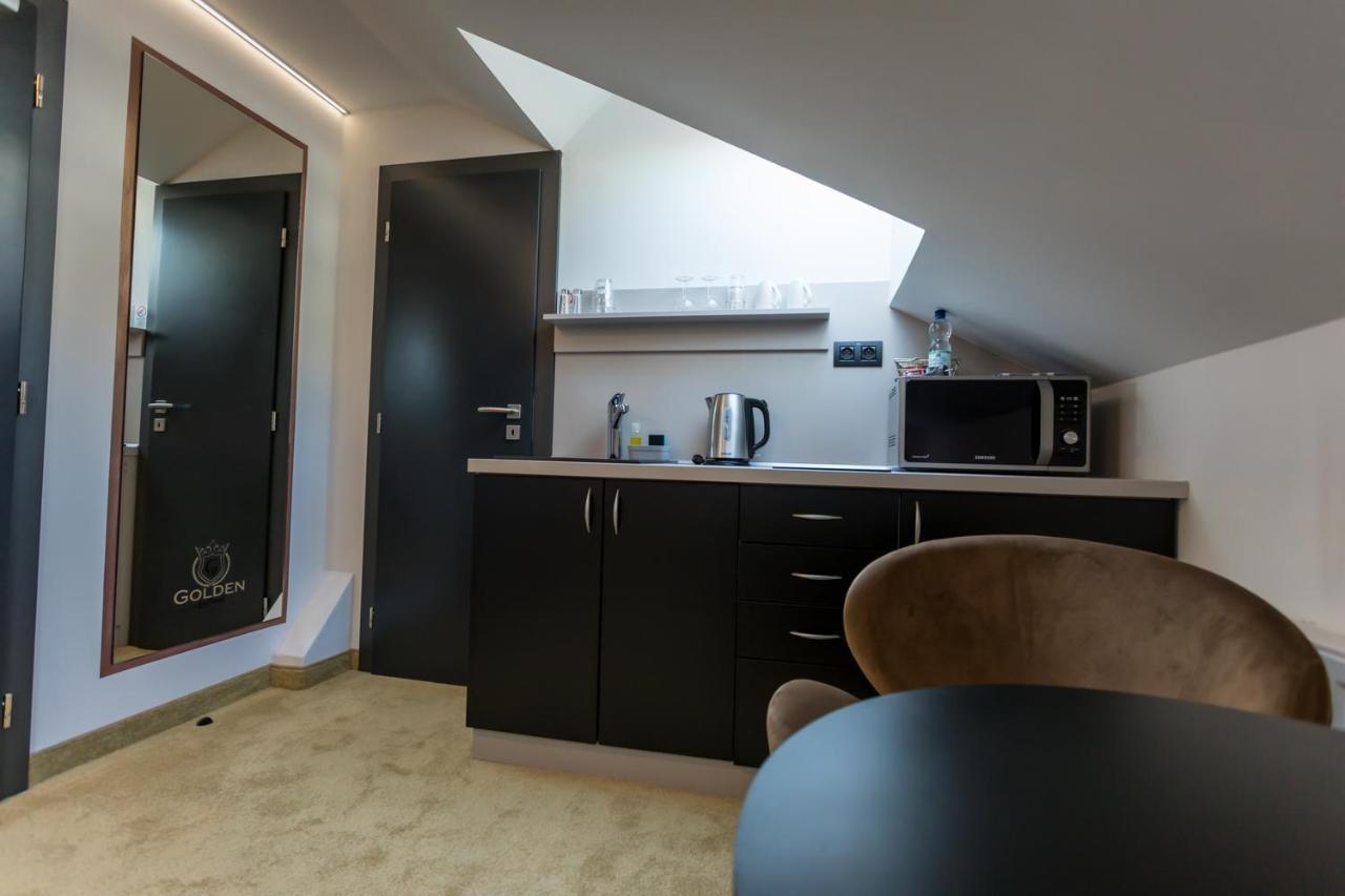 Apart Hotel Golden Apartments โกชิเซ ภายนอก รูปภาพ