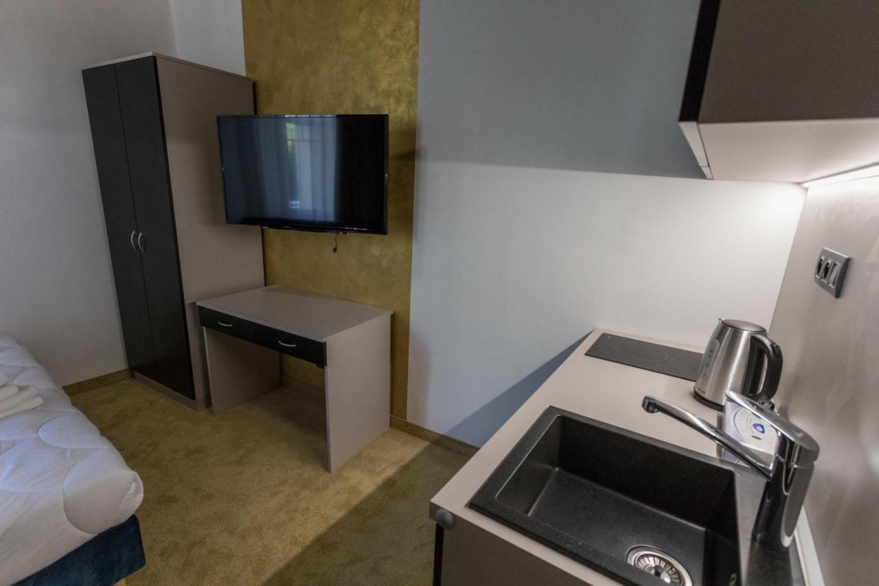 Apart Hotel Golden Apartments โกชิเซ ภายนอก รูปภาพ