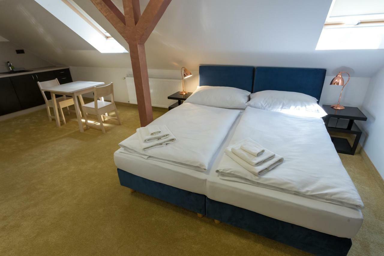 Apart Hotel Golden Apartments โกชิเซ ภายนอก รูปภาพ