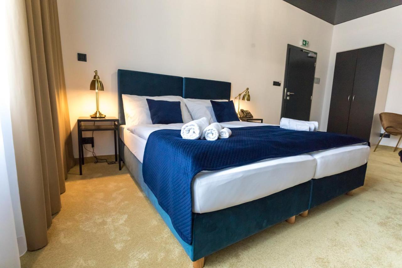 Apart Hotel Golden Apartments โกชิเซ ภายนอก รูปภาพ
