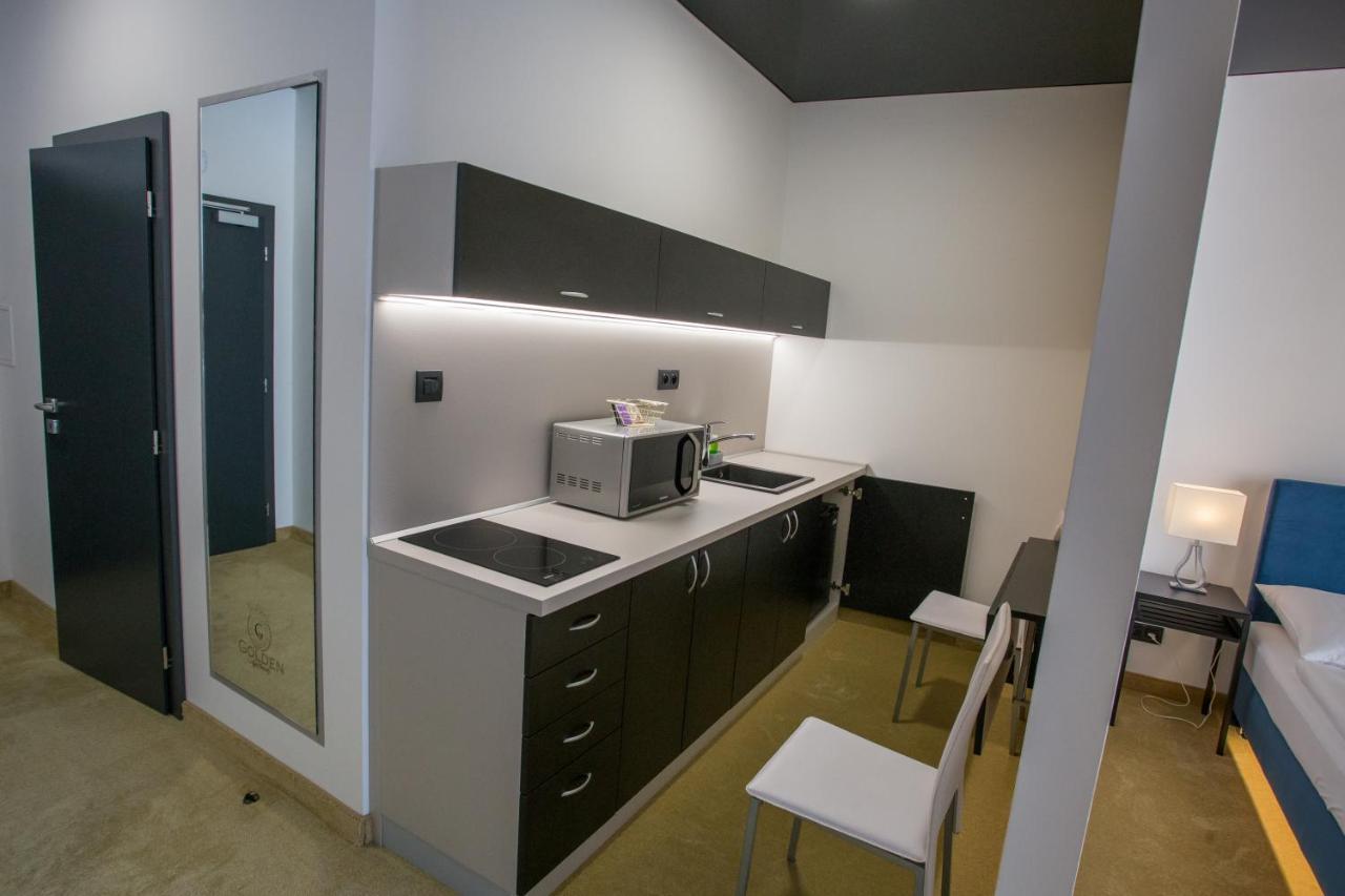 Apart Hotel Golden Apartments โกชิเซ ภายนอก รูปภาพ